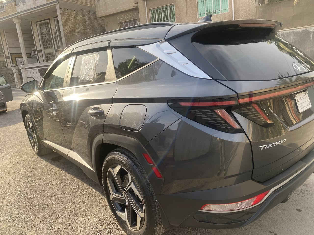 السلام عليكم توكسان 2024 ماشيه 19 الف  جديده  بدون رقم جاهزه صور الحادث منشور ويه لصور مابيهه صبغ فقط باب الصدر ربعه موضح بالمنشور ممفتوح منهه ولا برغي مكاني بغداد نواب الضباط بيع او مراوس بمرقمه حسب الرغبه  السعر 180 وشويه مجال بأسمي السياره ***********
