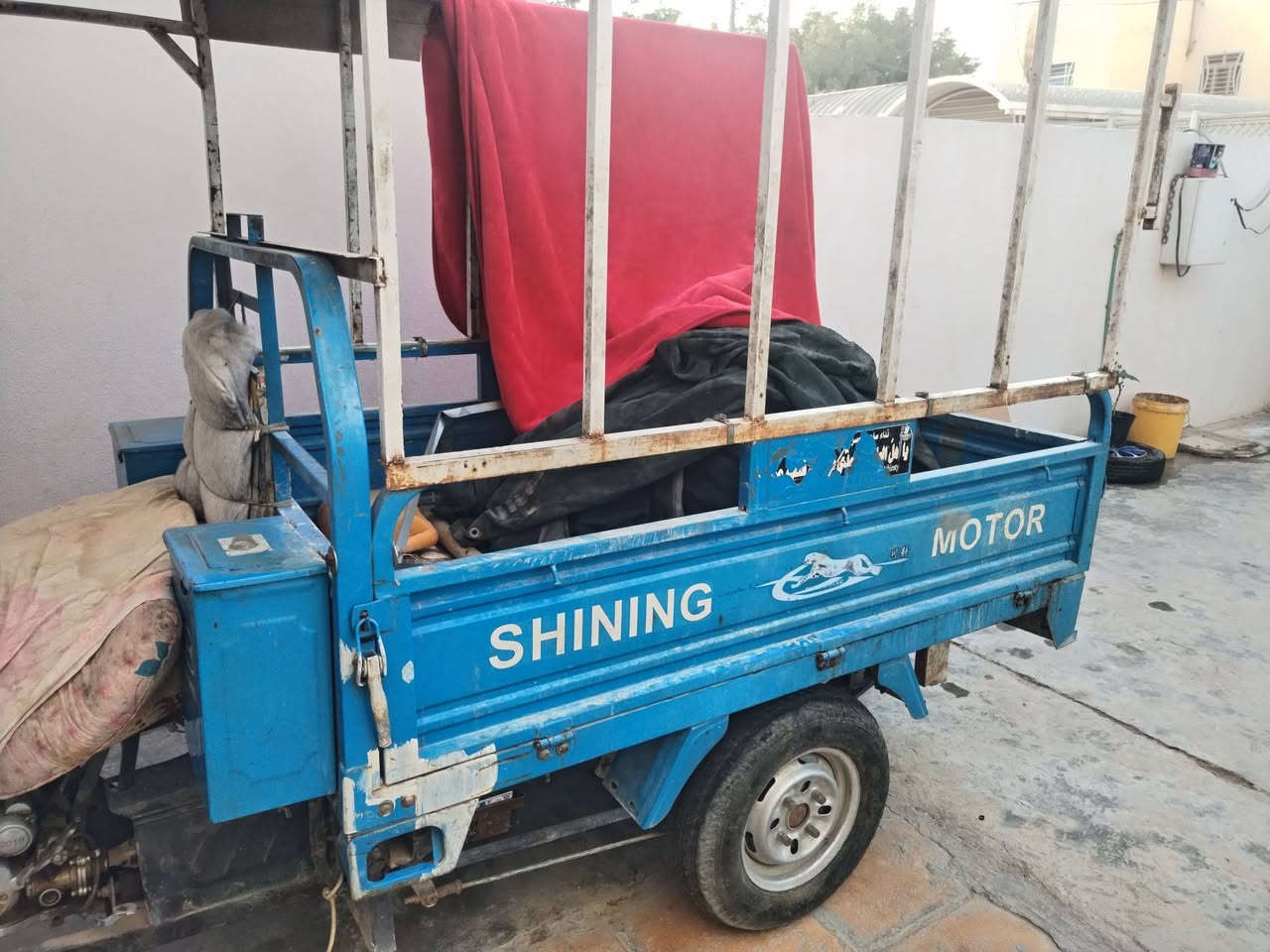 ستوته للبيع مديل 19 اوراق بسمي وكيل العارضي مكينه مجفته مرة وحده ابيع بدون محجر سعرة 1700 وبي مجال مكاني قريه الغدير ***********
