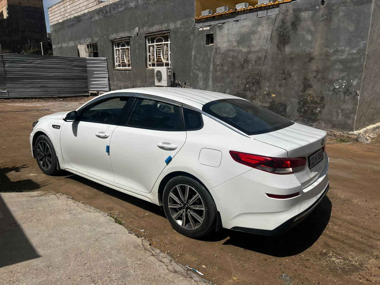 سلام عليكم سياره k5 مديل 21 وارد كوري ماشيه 68 رقم أربيل اسويلك وكاله سنويه لل30 تنتهي بيه بس بارد شبرين الباقي كفاله من كلشي السياره مكاني بصره كرمه علي السعر خاص /***********
