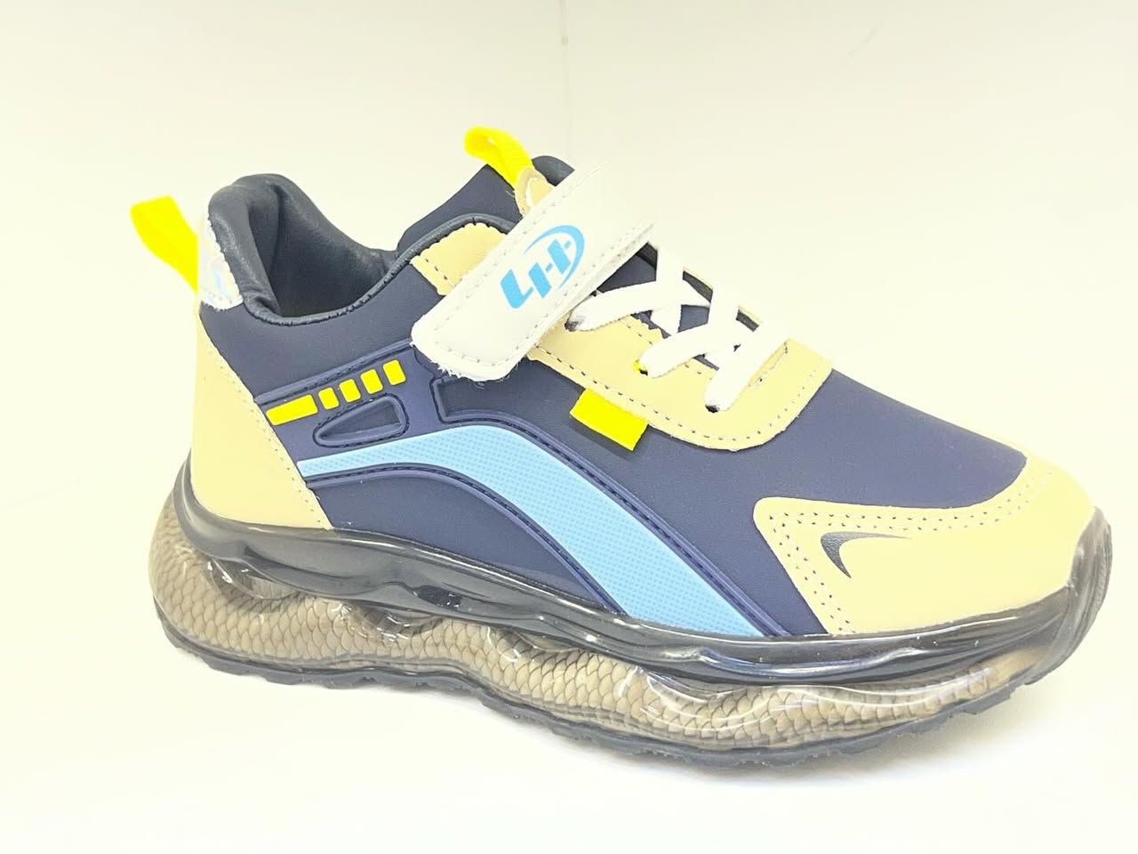 تران شوز أوروبي للأطفال ✨
موديل كلش حلو ومميز مناسب للولادي والبناتي 👟💙💗

✅ الوزن صفر (خفيف جداً)
✅ القاعدة طبية لراحة الطفل
✅ قاعدة جلاتين مرنة وثابتة
✅ متوفر بـ 3 ألوان جميلة
✅ القياسات: 31 إلى 36

📍 العنوان: وسط كوت – شارع الأطباء – قرب د. علي ياسر
🚚 يوجد توصيل لجميع محافظات العراق


**إذا كنت صاحب هذا الإعلان وتريد حذفه لأي سبب، رجاءا أرسل رسالة إلى الدعم الفني**