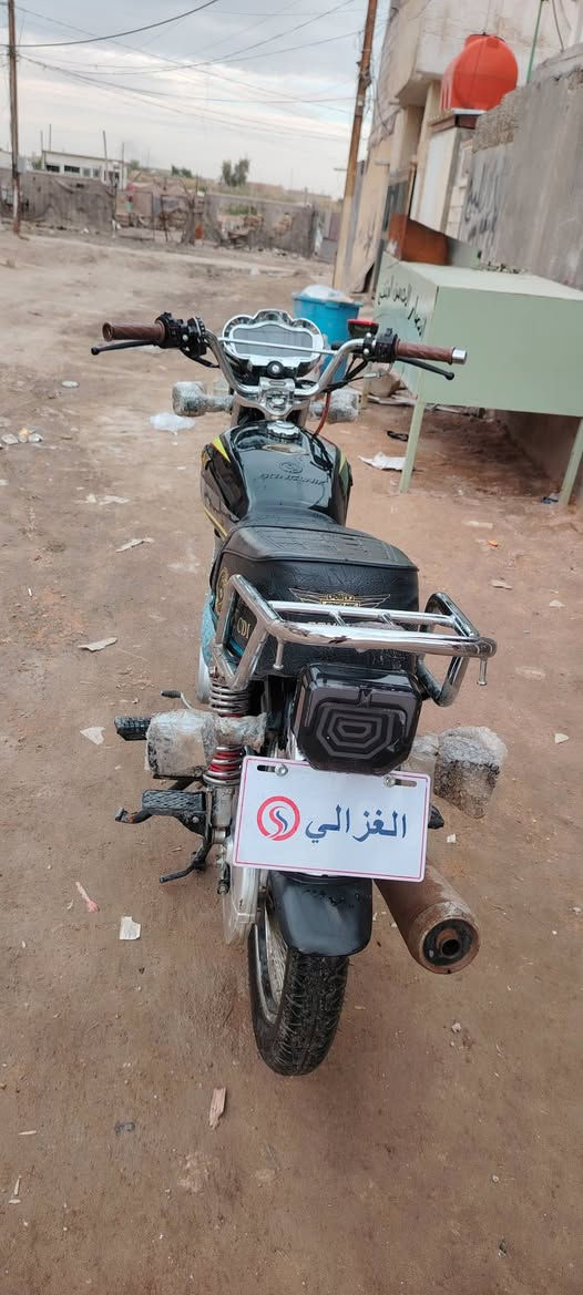 السلام عليكم تايكر 26 صارلهه شهر من طالعه من الوكيل الدراجه جديده ماممدود عليهه سبانه ماناقصهه ايشي اوراق اصولي معدل 125km عليهه عقل رياضي
سعر 675 قفل مكاني حله شارع المهندسين 
#ملاحضه صالنصتهه الجديده موجوده مامشدوده اصلا


**إذا كنت صاحب هذا الإعلان وتريد حذفه لأي سبب، رجاءا أرسل رسالة إلى الدعم الفني**