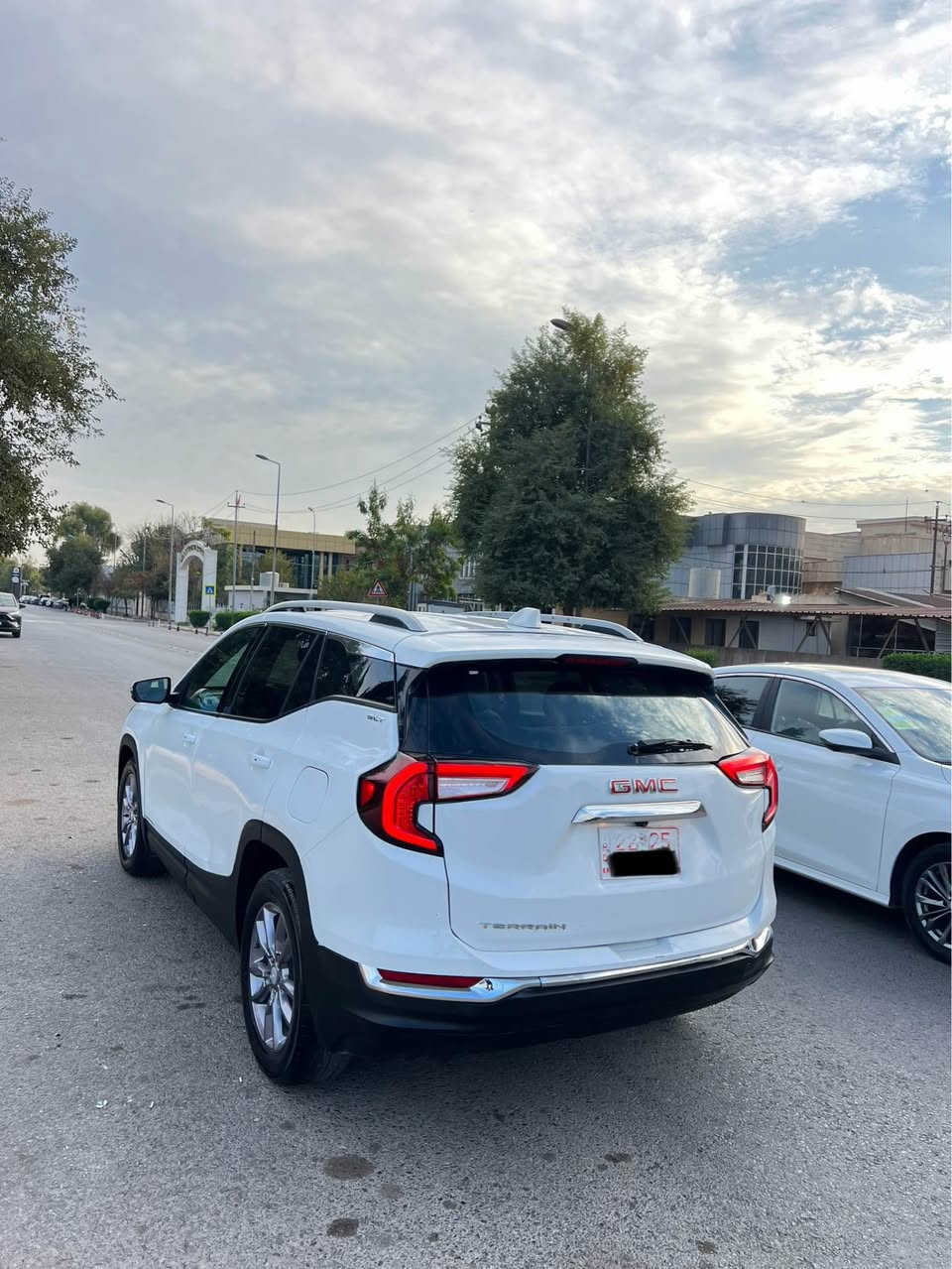 سلام عليكم 

GMC TERRAIN SLT 2023

فول مواصفات بدون فتحة 

ضرر سيارة ٥ قطعة صبغ 

سيارة رقم كاتي ترقيم شيمالي 

ب شرط ترقيم 

سيارة جاهزة بدون نقص 

مكان اربيل 

126 ورقة مجال 

رقم ساحب سيارة ***********

واتساب موجود أربيل, العراق
