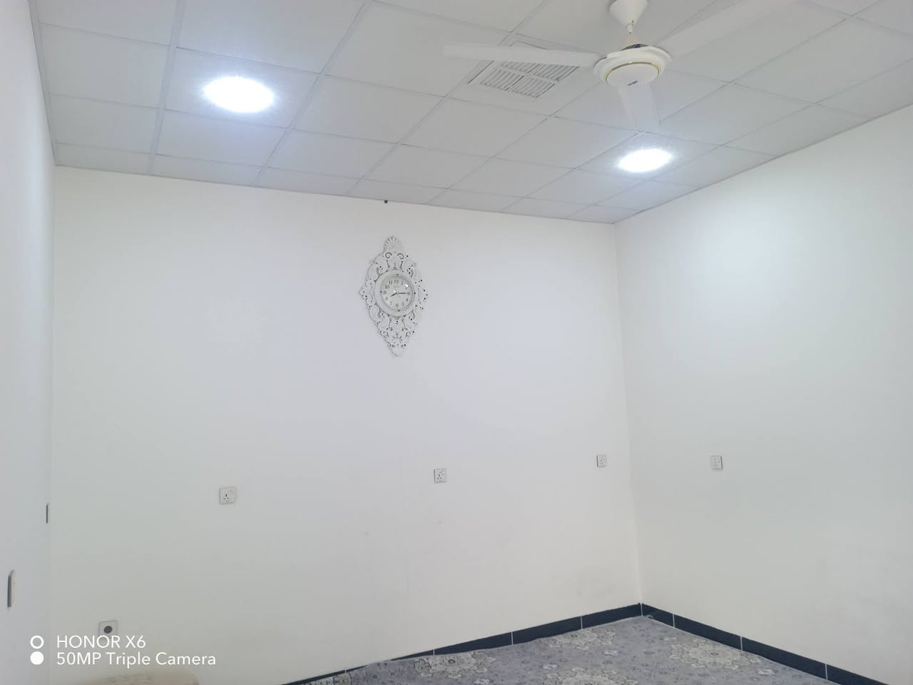 رقم الاعلان 2321
#دارللبيع 210م(بناءحديث) 
عمر البناء سنتين
كركوك بنجاعلي  قربب جامع ايمان
#مكونات (3غرف نوم مطبخ حار وبارد وهول وصحيات استقبال كراج سياره)
فول سيراميك
نظام دكت
فول مولصفات
فرع عريض
قريب من سوق
قريب من مدارس
#سعر 75مليون و بي مجال
☎️*********** واتساب
☎️*********** فايبر
#مكتب_ازاد_للعقار
