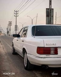 للبيع مارسدس رئاسي محور موديل 86 ابيض صدفي قواعد بلاديات  رقم بغداد دو...