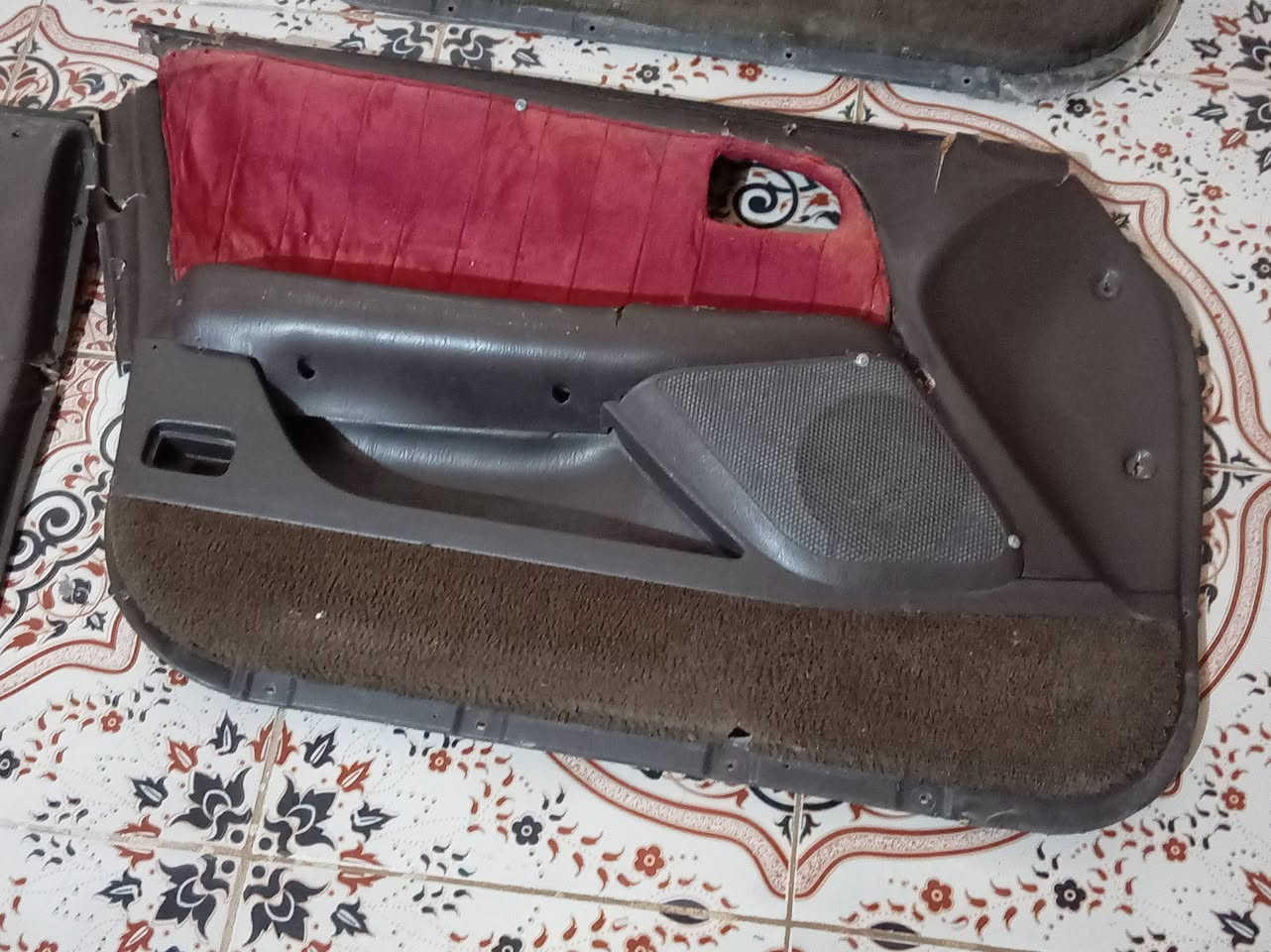 بطاين مارك نفخ الخلفيات يرهمن كرسته شيزر يحتاجن ترتيب وعندي دوس فايبر كلاس تفصال كرسته مارك شيزر الدوس 70 وبيهن مجال والبطاين 100  وهم بيهن مجال مكاني  الشطره ***********
