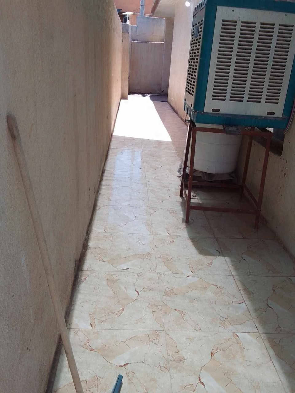 بيت للبيع  في ملك شاه مقابيل كراج بغداد
غرفتين نوم استقبال هول مطبخ داخل
مجمع صحيات سيراميك 
مساحه 315 متر  
اتصل على هذا الرقم 
***********
***********

