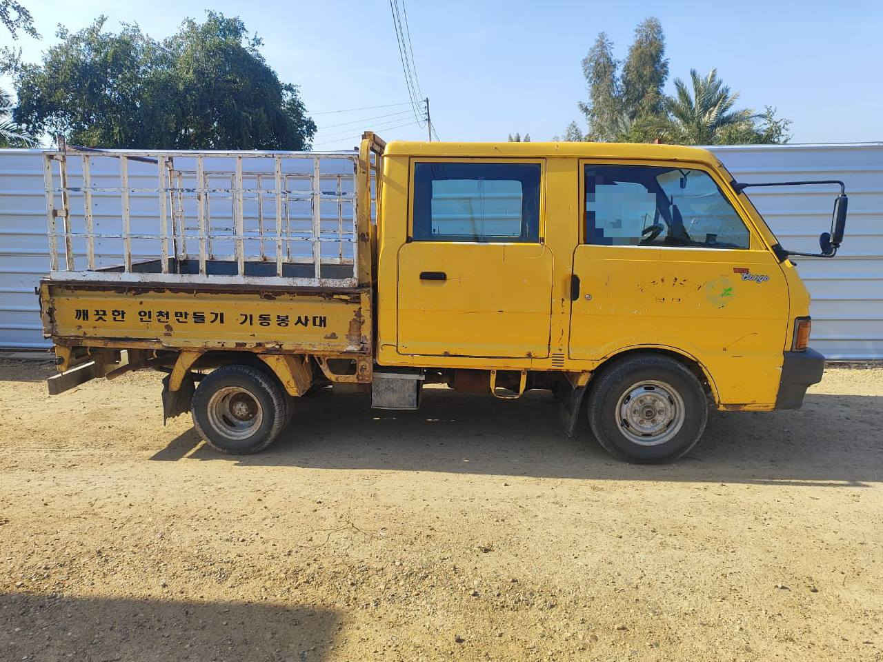 سلام عليكم..... بنگو دبل قمارة موديل 95 لون اصفر بلادي رقم بغداد مشروع وطني بأسمي تحويل ثاني يوم ..كاملة من كلشي.. شاصي مكفول.. محرك ..گير ..باور ..كهربائيات كلة جديد غرفتهة مرتبة ..السيارة مال جناي..... ملاحضة بس البدي شويه بي خياسات مكان السيارة بغداد اليوسفية رقم الهاتف ***********   سعر 45 وبيها مجال بسيط
