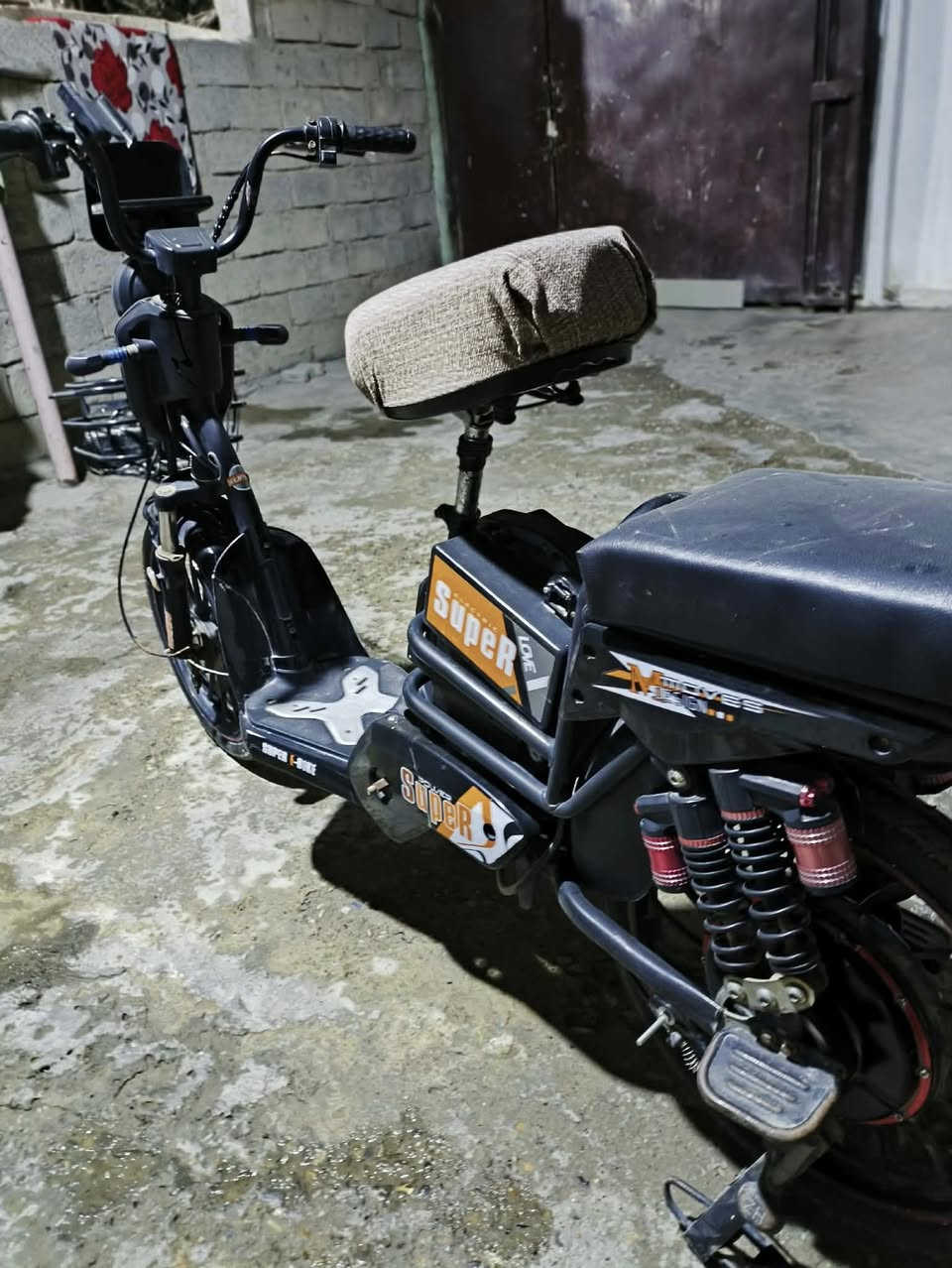 للبيع باسكل شحن بس بطاريات تعبانة ولباقي كلة شغال بصمتين وسويجين مكان ديالى بعقوبة سعر ١٧٥ ***********
