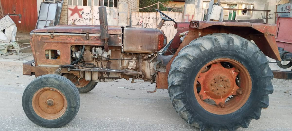 سلام عليكم
كاروبه عنتر موديل 88
نضيفه  مكفوله مع فدان 
شرط امداور  باسمنا
السعر 6ونص بدون عربانه
 الديوانية قضاء الشنافيه 
لاستفسار ***********
