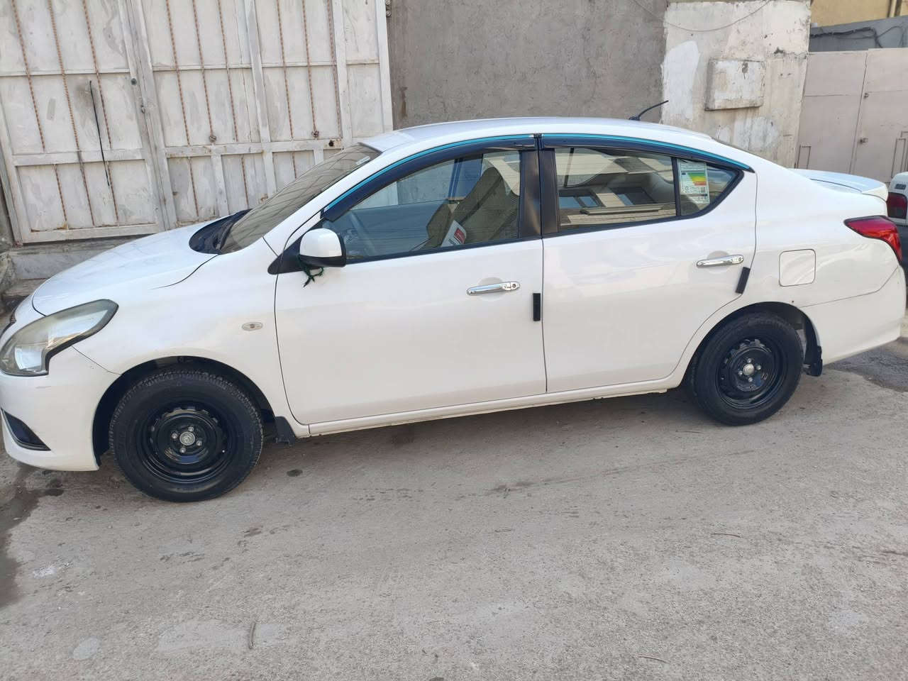 صني هندي بليتة زركة 2019
ماشية 93
 السونار وية الصور

1- محرك وكير ودواخل مكفولات ومابيها حادث
2- نص البنيد مصبوغ
 3- حالوب خفيف بالقمارة وكلشي مامبين 
4- قطعتين بارد فقط (موضح باللون الاخضر)
والباقي بالسونار واضح 
5- التدفئة والتبريد ممتاز
6- رقم بغداد الجديد والسنوية لل2029
7- بأسمي وتحويل ثاني يوم
8- سويج عدد اثنين
9- وياها جادر وسبير وكبات لون اسود مامستعملة وجكات اثنين
10-مواصفات معروفة يدات نيكل وشاشة وحساسات وتحكمات وكاميرا خلفية 
قبل يومين بدلت دهن وفلتر يعني متصرف عليها ربع وبالعافية على الياخذها
السعر 103 وبيها مجال للشراي
مكاني بغداد - المشتل 
*********** واتساب
