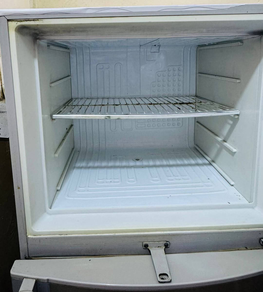 ثلاجة للبيع للتواصل على الخاص


**إذا كنت صاحب هذا الإعلان وتريد حذفه لأي سبب، رجاءا أرسل رسالة إلى الدعم الفني**