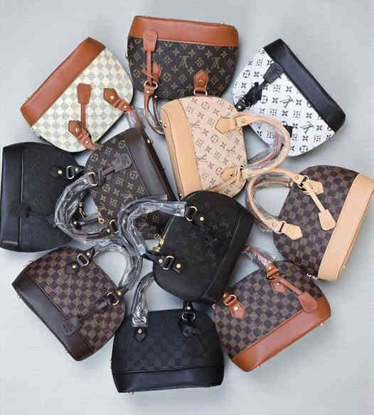 #جديــدنا✨

#حقيبه_نسائيه_ماستر🥰

#متـوفره_بكل_الالوان

سعر القطعه 12 فقـط😍
ـــــــــــــــ
#للحجز تواصل على الخاص او
واتس اب ***********
متوفر توصيل جميع محافظات العراق
#عنوانا_بابل_قضاء_المسيب_شارع______البلدية_خلف___مرطبات_الخيام_الانباري
