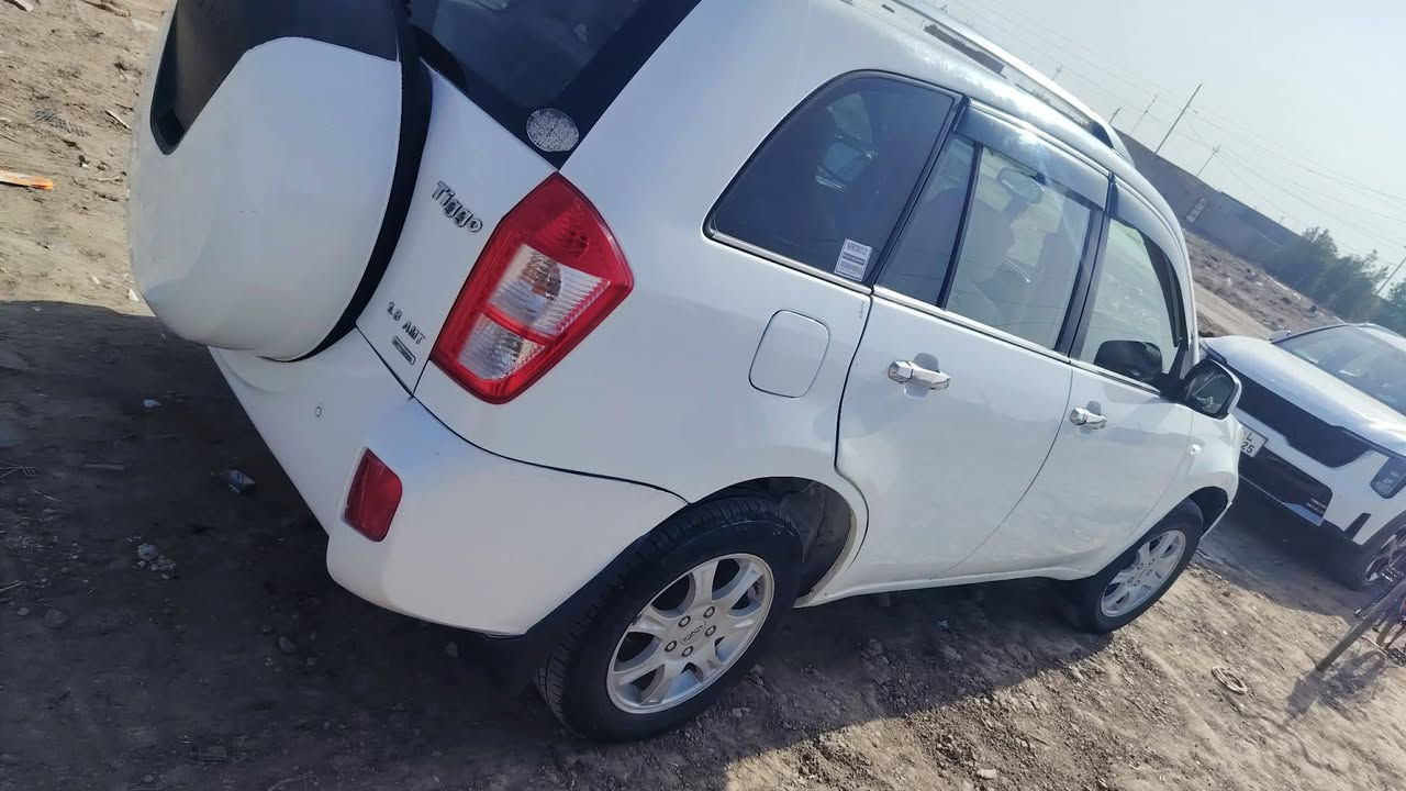 السلام عليكم تيكو موديل 2013كير ومكينه حداديه تخم تاير  تبريد تدفئه جاهزه مال بيت سنويه جديده المكان الديوانيه البدير  
***********
