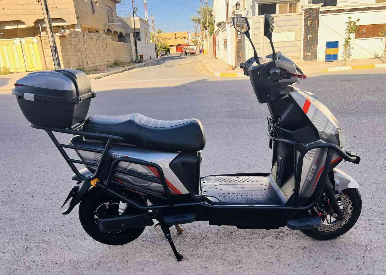 سكنس الماسه موديل 25
نضافه فول الفول استخدام قليل 💯
6 بطاريات ع لفحص 
نضام تشغيل عن بعد + كارت تشغل + اسويج  ام بي 3 داخلي 
السعر 600 وبي مجال 
***********
وتساب 
‭***********

