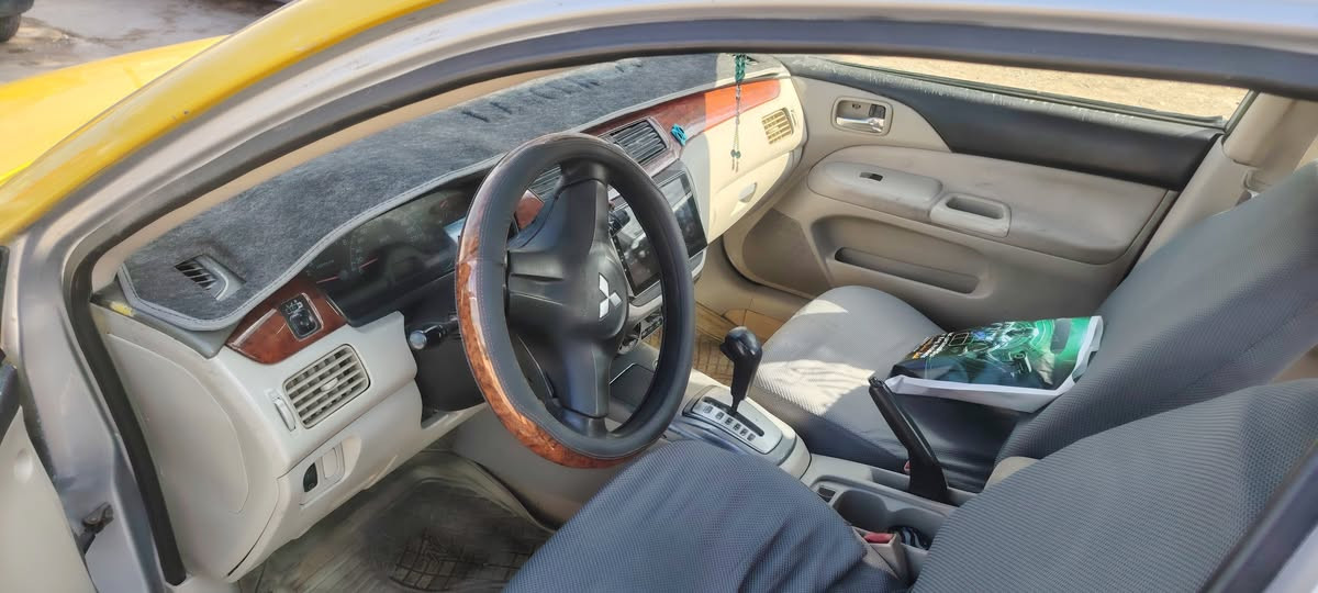 سلام عليكم شباب لانسر مديل ٢٠٠٨سياره كامله كير مكينه بيكاتشو رقم صدامي ذي قار راعيهه يريد تحويل اني متكاتب مروري سياره مطلوبه هيئه ٩٠٠ ومرور ٥٠ سنويه صاقطه ذني ينزلن من حساب سياره مكاني بغداد مدينه الصدر سعر ٥٠ وبيها مجال قليل رقمي *********** غير  متواجد على الفيس
