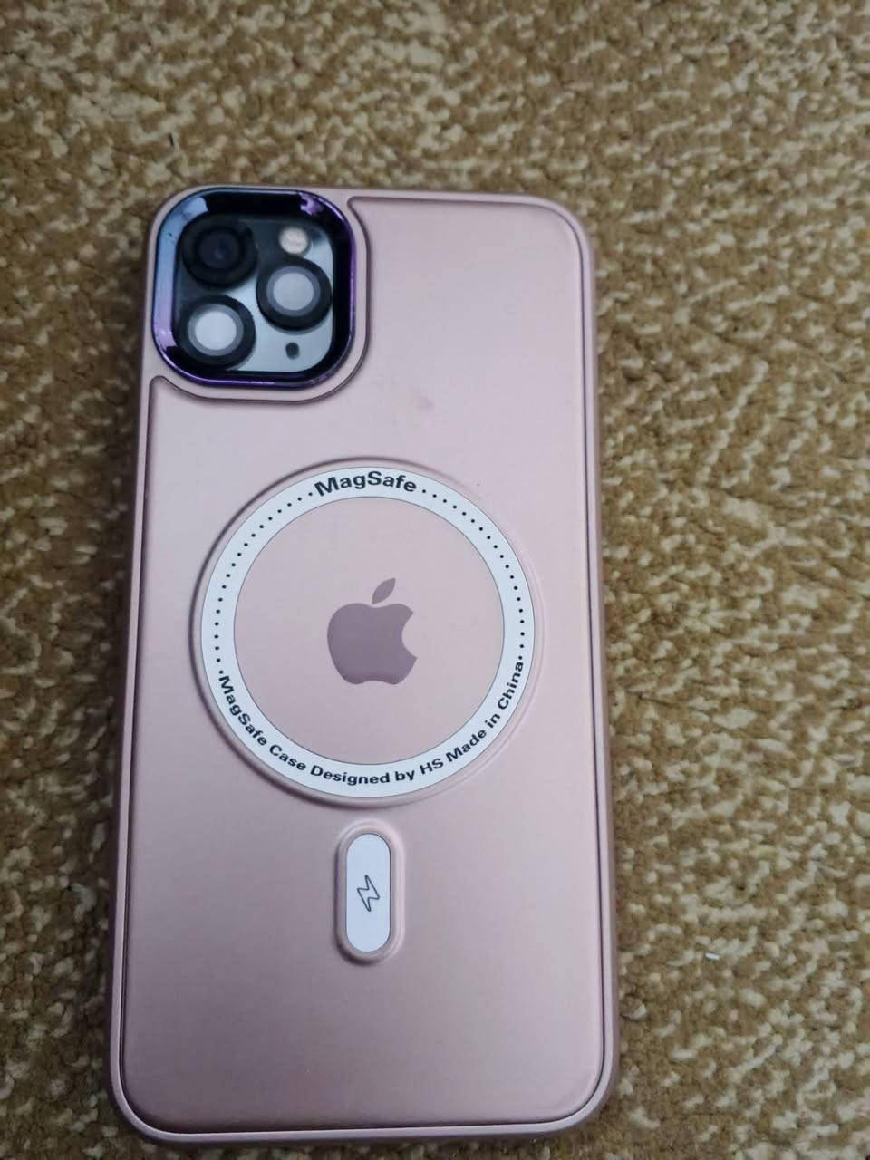 السلام عليكم 
آيفون 11برو ماكس الذاكرة 256
السعر/350وبيه مجال 
نظيف مامبدل بيه اي شي وشرط الاستخدام 
***********
