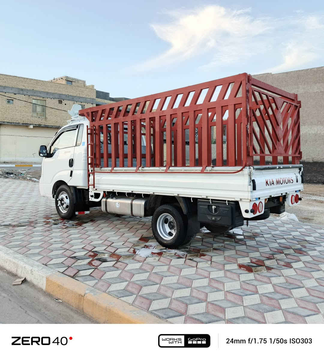 سلام عليكم ورحمة الله 
سياره للبيع موديل ١٥ مكفوله كفاله عامه سنويه لل ٢٨ تخم تاير حداديه جاهزه من كلشي  رقم واسط الاستفسار على الرقم ***********
