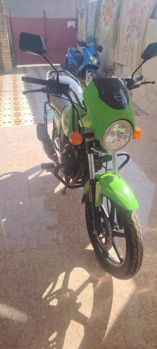 السلام عليكم دايون موديل 23 مكفوله ماشيه 2000  محرك 200  مكان ديالى شهربان سعر ب 1325 وبيه مجال ***********
