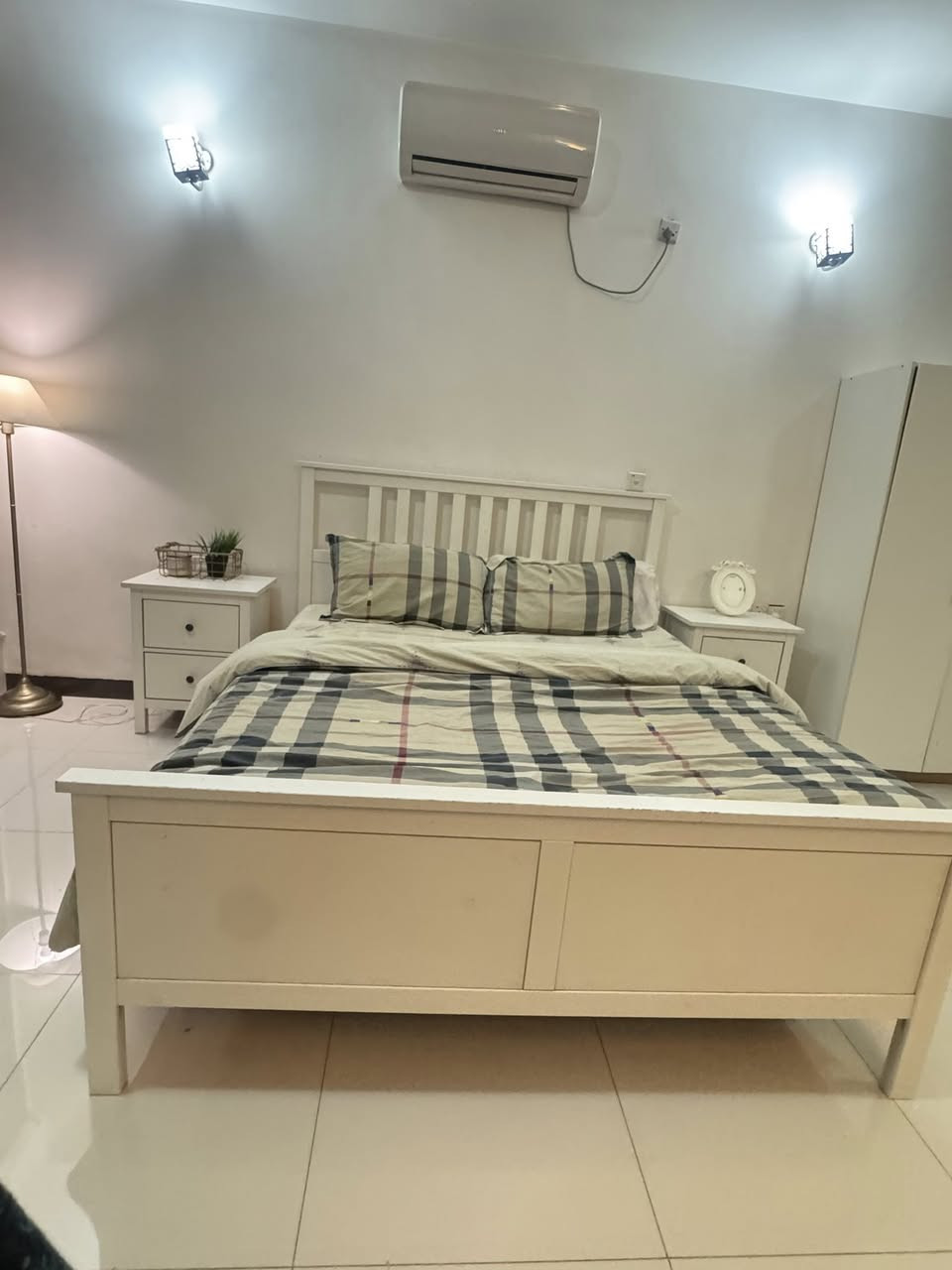 غرفه ماركه ايكيا
تتضمن مرايا  عاموديه
مرايا تعليق لون اسود
كنتور ٣ بيبنان 
مجرات عدد٢ جانبيات 
مكاني كراده 
السعر خاص


**إذا كنت صاحب هذا الإعلان وتريد حذفه لأي سبب، رجاءا أرسل رسالة إلى الدعم الفني**