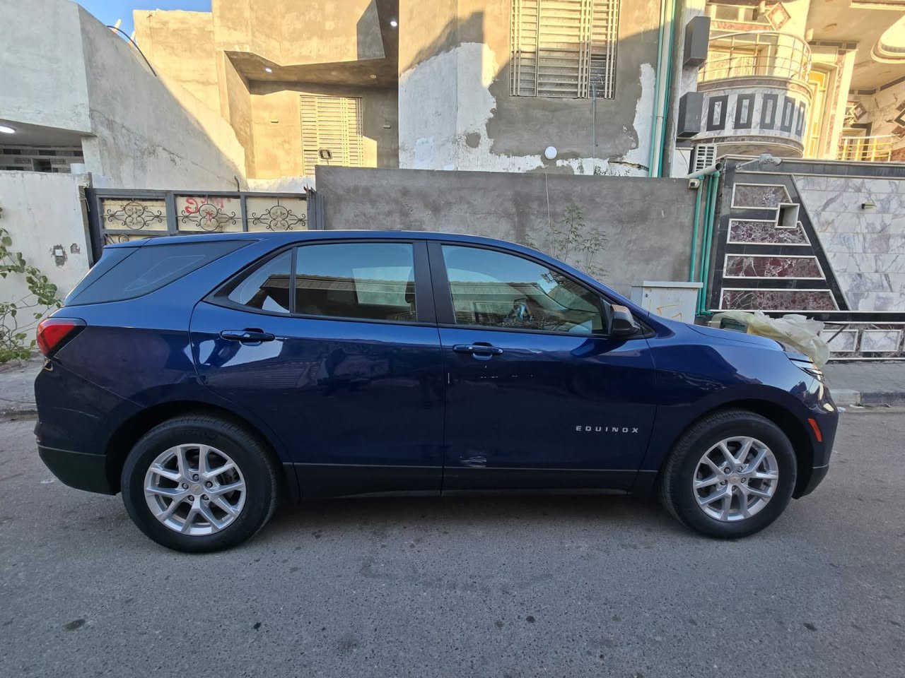 يا الله 
السلام عليكم سيارة شوفرليت اتونكس موديل 2023
مواصفاتRS غنيه عن التعريف فول مواصفات  عدا الفتحه رقم بصره ممتاز  سياره وارد امريكي حادث مرفق بل صور بيه باره هنا بل عراق بل باب الصدر كد شبرين وره هم بارد كد. شبر الباقي كفاله عامه  سياره كلش نضيفه حلوه السعر 170ورقه بيه مجال حق الجية 
ماشيه 40الف مكان بصره الزبير الرقم ***********
