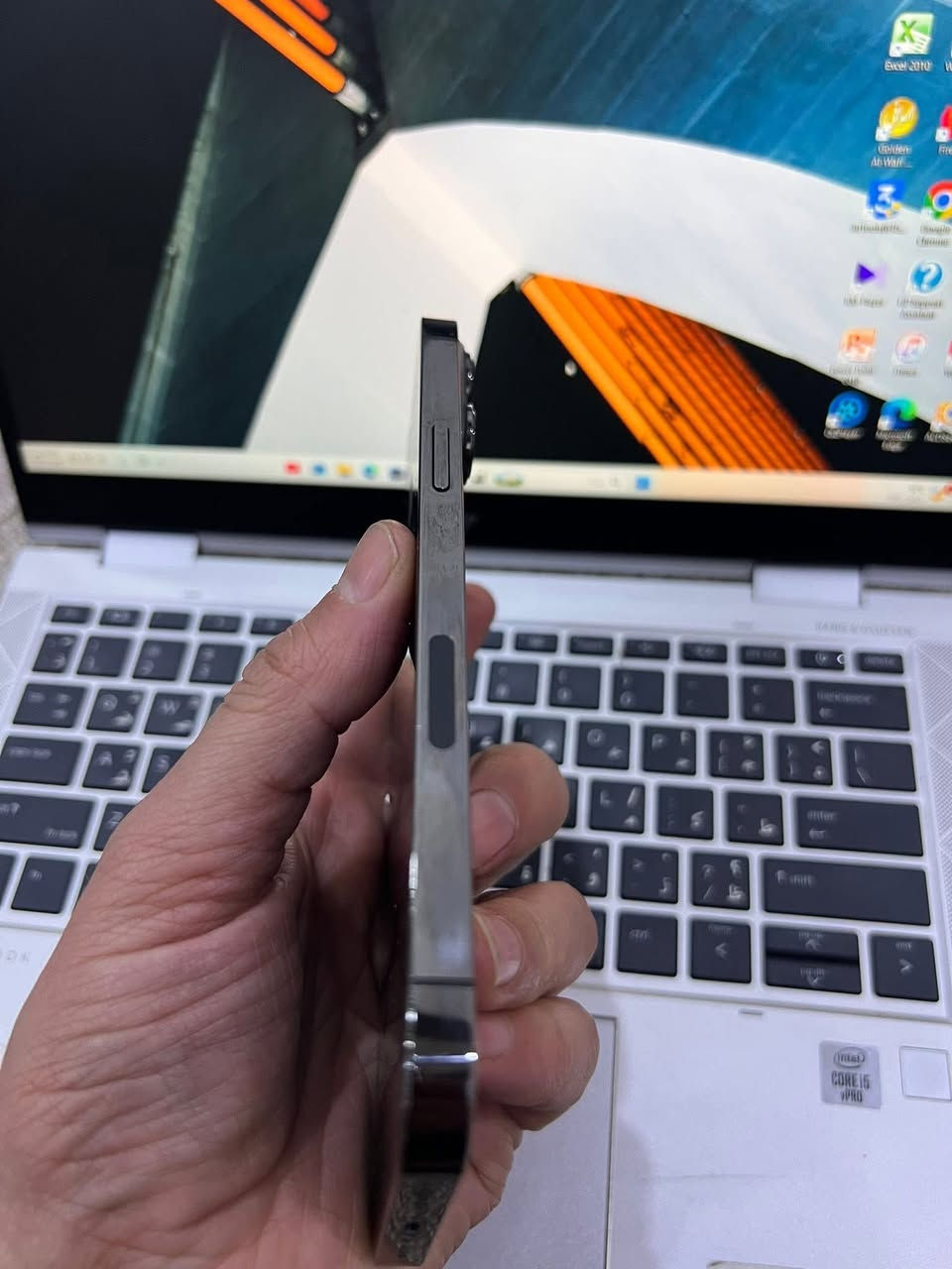 13 برو ماكس
ذاكره 128 
نموذج M تك سيم 
بطاريه 95 
شرط ما مفتوح
سعر الجهاز 625 
شراي خاص او اتصل 
*********** 
***********
