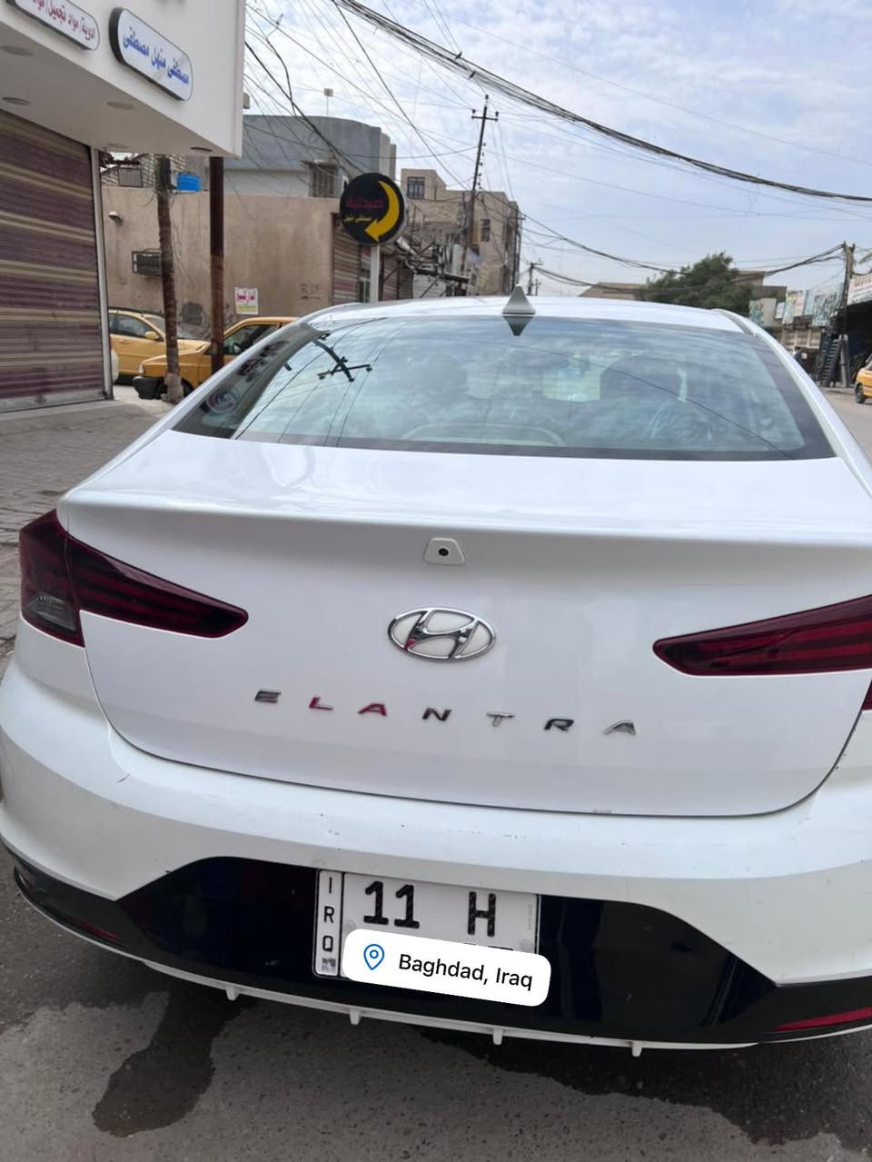 النترا 19 امريكي حادثها البيبان قطعتين
بجم كبس 
كما موضح في الصور +سونار
مكينة 2000 دوش 
كير ATM
ماشية69mi
بصمة فتحة السيارة فول 
رقم بغداد تحويل ثاني يوم 
سيارة نظيفة وحلوة وخير من الله 
السعر 134 وبيها مجال بسيط 
مكانها بغداد الشعب حي البساتين
***********
