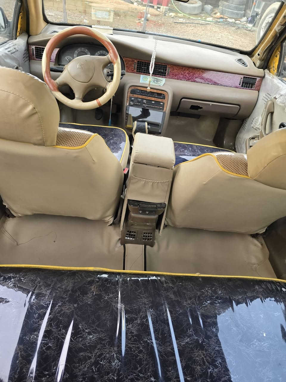 سمند ٢٠١١ محور كورله سياره جاهزه السعر ٣٩ وبيها مجال مكان بصره هارثه سيد سامي اتصال *********** رقم نكليزي بغداد بسمي اني بل بصره تحويل ثاني يوم مصفره هيئه وغرامات
