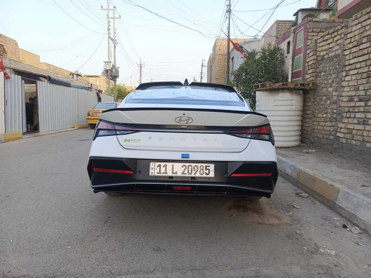 السلام عليكم ورحمة الله وبركاتة 
مكلف بالنشر اي تفاصيل اتصل على صاحب السيارة 
ألنترا موديل 2024 تجميع صيني ماشية64ألف محرك 1600
داخل جلد احمر  گير ومحرك وحدادية مكفولة تبريد ثلج 
رقم بغداد باسم الولد نفسة تحويل مباشر بيهه بارد بسيط في باب السايق فقط ودحجه خفيفه فقط بالجاملغ الايمن مامصلحهه 
مواصفات بصمة وفتحة وشاشة سيارة جاهزة مابيهه اي نقص 
مكانهه ناصرية الاسكان الصناعي 
للاتصال«***********»
