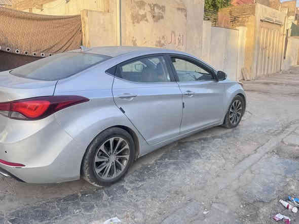 لسلام عليكم النترا خليجي محرك 2000 جي دي اي موديل 2016 فول مواصفات تبريد ثلج خير من يم الله رقم بغداد سنويه 2027 ضرر السياره داخل الصور السعر 110 وبيه مجال للشراي بغداد مدينه الصدر رقم ***********
