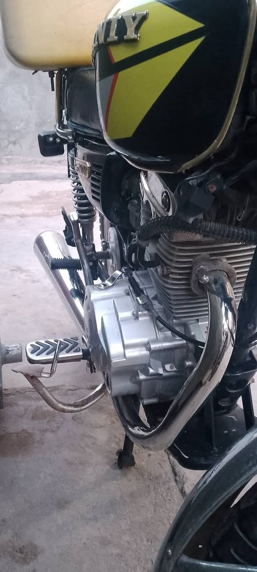 السلام عليكم دراجه ايراني سيفان المكينه 200 سي سي مديل 25 قبل اشهر ماخذهه رمبه كفاله عامه السعر 900 بيهه مجال 
هاتف *********** 
العنوان بغداد البلديات 
هنا مامتواجد اتصل وبل خدمه  #دراجات #ايراني
