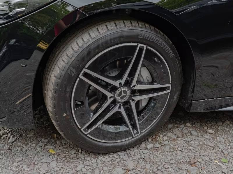 🚘 لما تحب تركب الفخامة الألمانية... متدورش كتير!
معانا مرسيدس C180 AMG موديل 2024 بحالة ممتازة، وبسعر يخليك تركب مرسيدس بدل ما تدفع في عربية كورية!

✨ فخامة ألماني🔥 شكل AMG الرياضي💎 ثبات وأداء واعتمادية💰 بسعر منافس جدًا

كل اللي عليك تزور أقرب فرع ليك، تتعاقد، وتحجز عربيتك قبل نفاد الكمية.

📞 للحجز والاستفسار:01040751555

📲 واتساب:https://wa.me/201040751555


**إذا كنت صاحب هذا الإعلان وتريد حذفه لأي سبب، رجاءا أرسل رسالة إلى الدعم الفني**