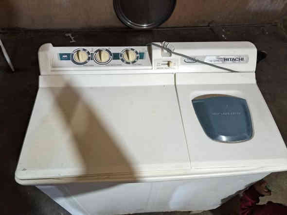 غساله للبيع شرط الشغل والنضافه السعر 45الف وبيه مجال  قليل الرقم***********
