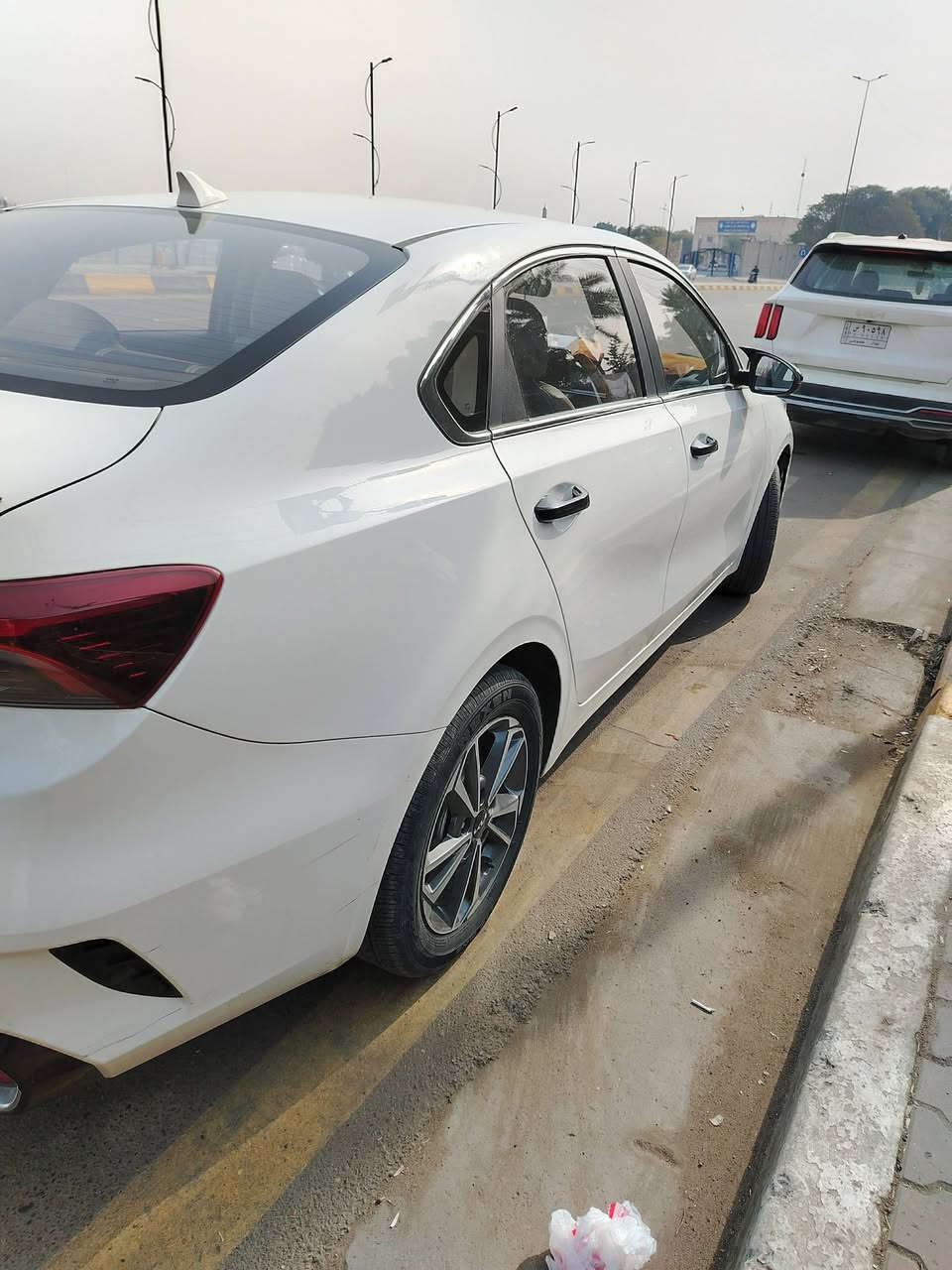 السلام عليكم كي 3 لبيع مواصفات معروفه 2022 اربيل السعر 137 وبيها مجال بصيط الاستفسار *********** مكاني بغداد
