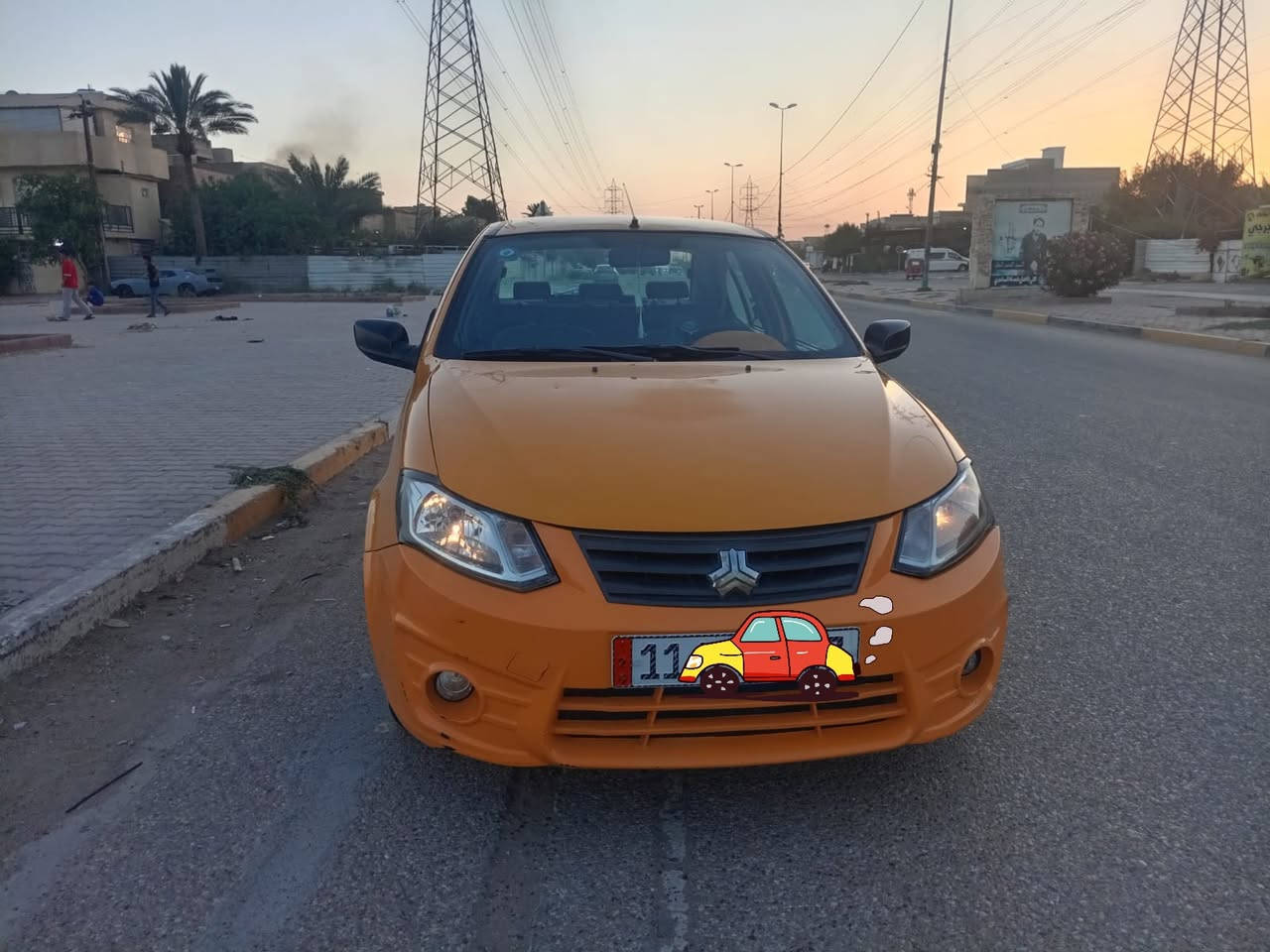 يا الله سلام عليكم سياره ساينا موديل 2019 للبيع بيها ضربه جاملغ وشويه من الباب جها السائق تبريد شغاله سنويه 2031 كير محرك خيره من الله السياره بسمي مكاني بغداد الغزاليه الهاتف ***********

