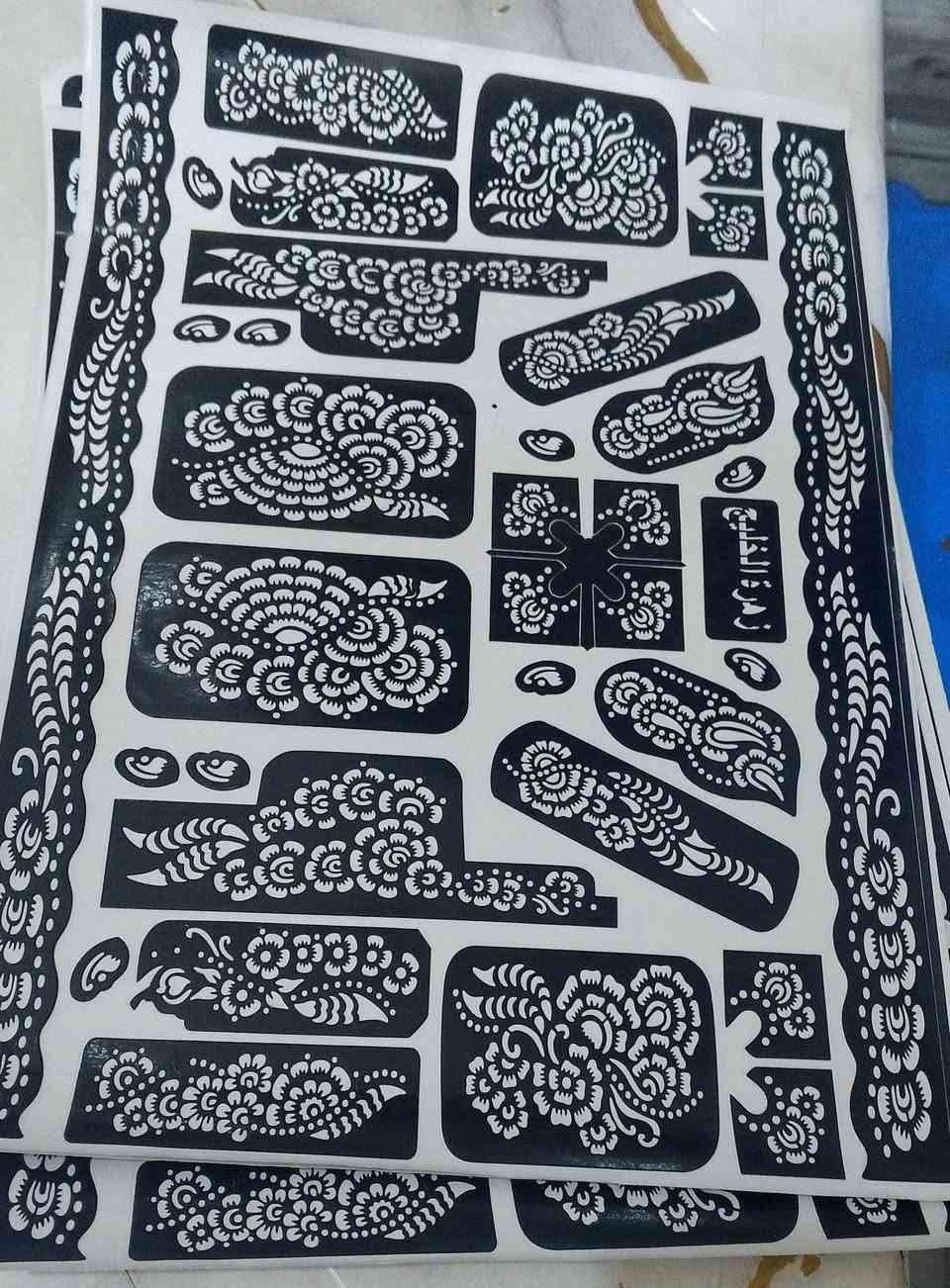 موناليزا للبيع مكياج عطور اكسسوارات المربع الذهبي قرب جامع الهدى عروض العيد ***********
