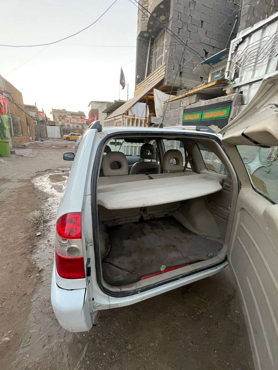 يالله
-شيري تيگو موديل 11 ابيض بلادي بدون صبغ بدون خياس بدون ضربه السياره محور كير ومكينه ياباني كامري ابو الجف 
-السياره بسمي رقم بغداد انگليزي هزه وسنويه جديده لل٢٠٣١ 
-حداديه جديده دواخل كلها نظيفه فتحه شغاله كهربائيات كلها شغاله مكان السياره بغداد حي اور او الطالبيه رايدها ب51 وبيها مجال بسيط شرط التحويل ***********بيه واتساب
