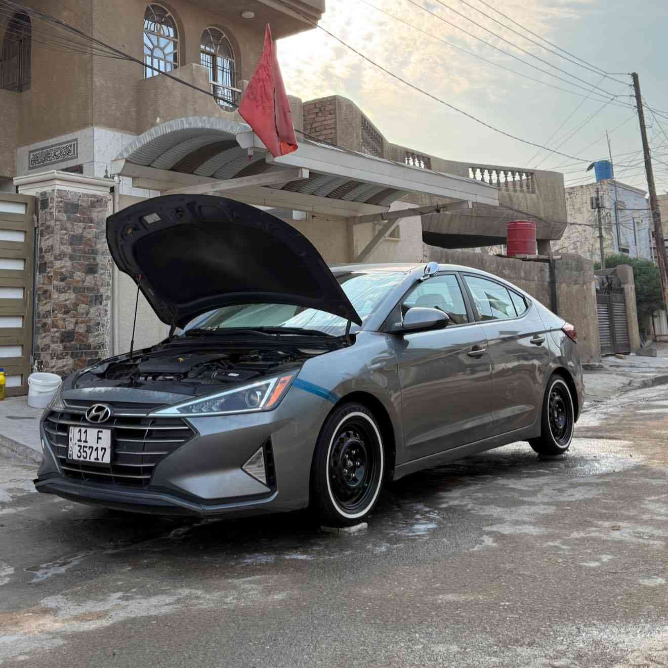 السلام عليكم 
النترا 2019 وارد امريكي للبيع 
السيارة كلين من الخارج بس بالعراق
 صار بيها حادث جاملغ خلفي و قبق صندق بارد جاملغ امامي 

ماشية 103 ميل
كير AT بلادي - محرك 2000 دوش 
( شاشة كبيرة - كامرة دوارة - تحكمات ستيرن - 
مانع انزلاق -مثبت سرعة - قيادة ذاتية  ) 

(دوشمة عامة + منظومة زنون عدسات )

رقم بغداد انكليزي  ب اسمي 

السعر ( 135 وبيها مجال بسيط )السونار مرفق مع المنشور 

 *********** 
بغداد الدورة
