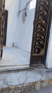 بيت ايجار  60 متر  غرفه وصاله وستقبال  شارع المطار الجديد خالف مجمع حا...