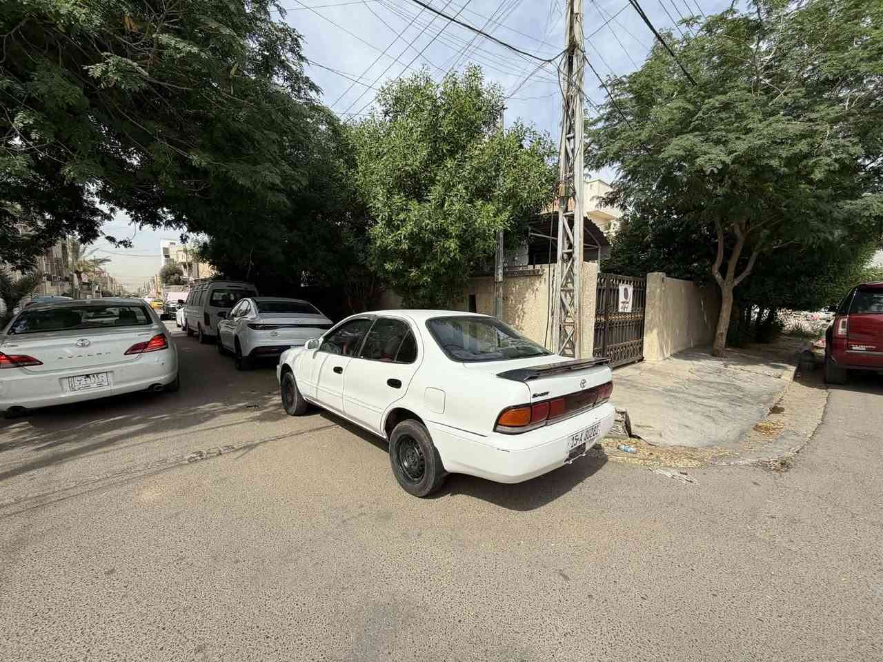 كورلا ٩٥ محرك ١٦٠٠ محور تبريد كهربائيات كلها شغاله 
بغداد التاجي السعر ٤٥ وبيها مجال سياره بسمي ***********
