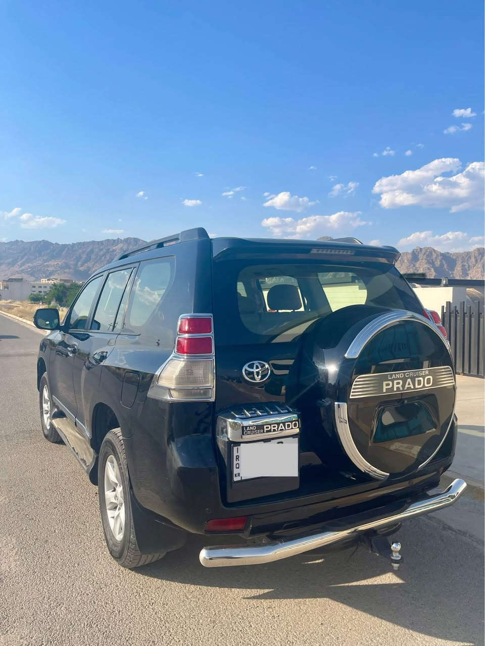 پڕادۆ
مۆدێل2013
ناوزەردی سپێر لە کۆڵ
مواسەفات TXL
120 هەزار ڕۆشتووە
دووپارچەی بۆیاخە دەرگای ناوەراست و چەمەلەخی دواوەی بێ ناو 
زۆر کەم  رۆشتووە
رەقەم *********** رانية, السليمانية
