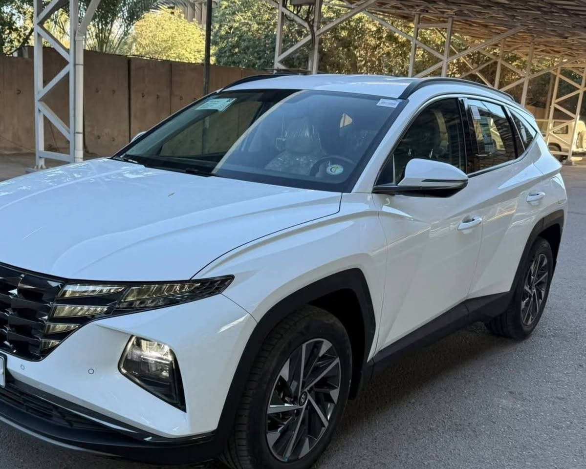 توكسان 2024 رقم بغداد سيارة كفالة عامة بيها ملاحضات بسيطة ماشية 16 الف سيارة حالة الجديدة فول مواصفات عدا البنوراما تشغيل عن بعد دخول ذكي بصمة اباوب بصمة تشغيل شاشة ايباد كراسي كهرباء مرايات شفط  مكانها بغداد الثعالبة سعر 225 رقم هاتف ***********
