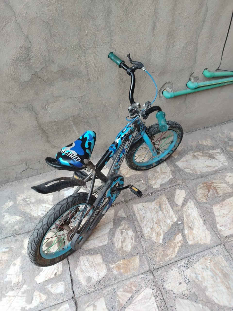 بايسكل للبيع  ناقصه بس نفخ تايرات ب٣٥ مكانة الزعفرانيه


**إذا كنت صاحب هذا الإعلان وتريد حذفه لأي سبب، رجاءا أرسل رسالة إلى الدعم الفني**