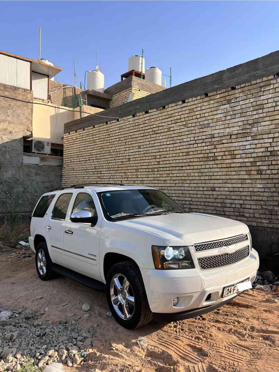 تاهو خليجي كفاله عامه 2011
صبغ مدكر امامي كد شبر اثر شخط 
ماشيه 150 سياره مال بيت كفاله كير محرك حداديه ادامه كامله بدون كص ارباع بدون خياس 
 التفاصيل يم الرقم ***********
