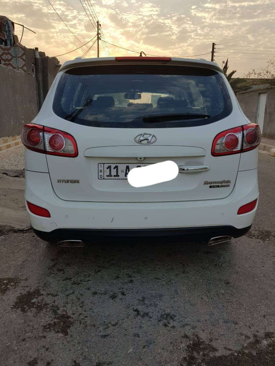 السلام عليكم
سنتافيا موديل 11خليجي 
فول مواصفات 
رقم بغداد بأسمي
فتحه سقف 
ثلاث قطع تبريد
كامره
كشن كهربائي
مكينه 3500
السياره مكفوله بدون صبغ  
السياره  جاهزه من كلشي 
السعر 162وبيها مجال بسيط 
***********
