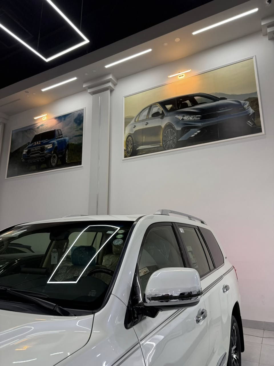 السلام عليكم
TOYOTA LAND GRUISER
2021
شركة جيهان 
GXR
V6
السيارة مكفولة كفالة عامة من ناحية الصبغ والتعديل والشخط
مكفولة حتى من جكة الابرة السيارة جديدة ونظيفة
عداد المسافة:55الف فقط حقيقي السيارة من الوكالة بأيد صاحبها مطالعة خارج اربيل ابد
السيارة فول مواصفات كامرات امامية وخلفيه ومحيطة 360درجة
بصمة _بصمة ابواب _دخول ذكي_دشبول ليزري_رادارات وحساسات 360درجة_تبريد مركزي-فتحة سقف _صندوق كهربائي 
مواصفاتها هواي ومعروفة ميحتاج اذكرهن
السعر:605$وبيها مجال جداً بسيط
للتواصل و الاستفسار الاتصال على الرقم الاتي
***********📞☎️
