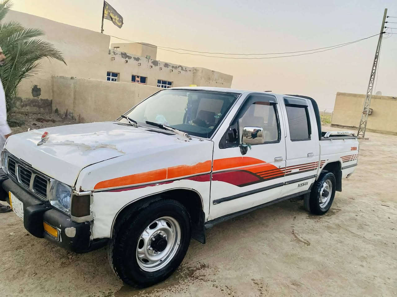 سلام عليكم نيسان موديل 93
 مكينه كير جدد محرك 2400
 تخم تاير ويل 15 كهربايات كلها شغاله
 رقم مثنى سنويه ل28 بيها رشات صبغ سعر 37
 وبيها مجال مكلف بنشر رقم صاحب سيارة ***********
