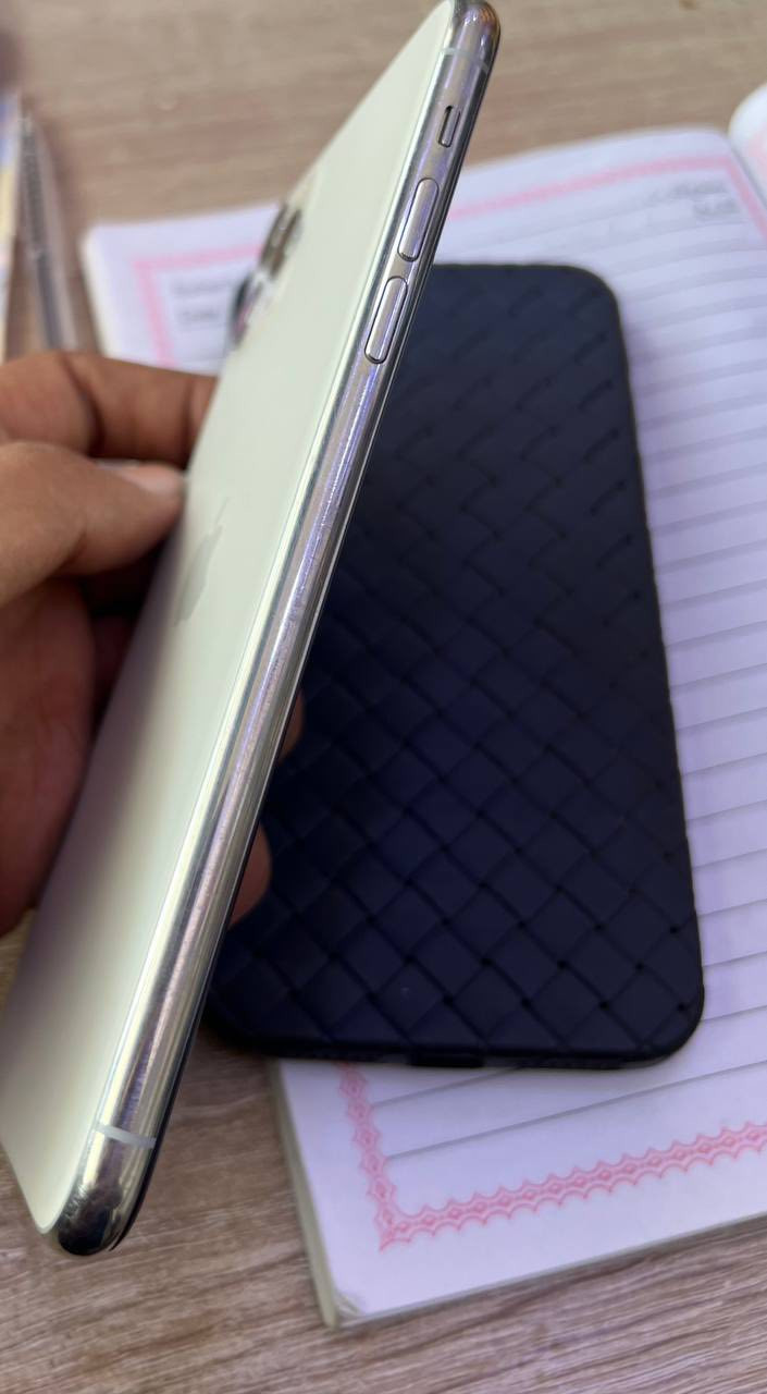 السلام عليكم ايفون11برو ماكس جهاز نضيف مكفول بطاريه78 اذا تريده تعال واتساب ***********
سعر الجهاز 350بيه مجال بسيط لون ابيض
