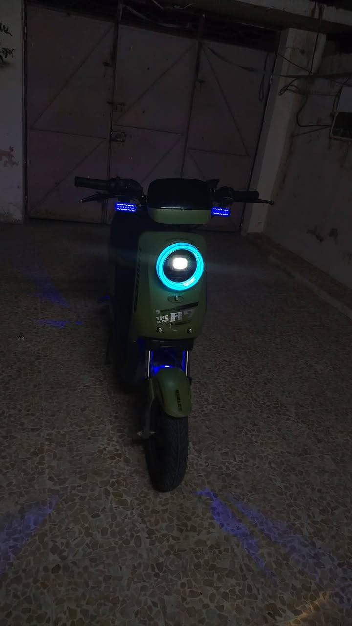 سلام وعليكم مكلف بل نشر 
ماطور R9 اخو جديد اسخدام شهر 
سعرو 500 وبي مجال  
‏‪***********‬‏
