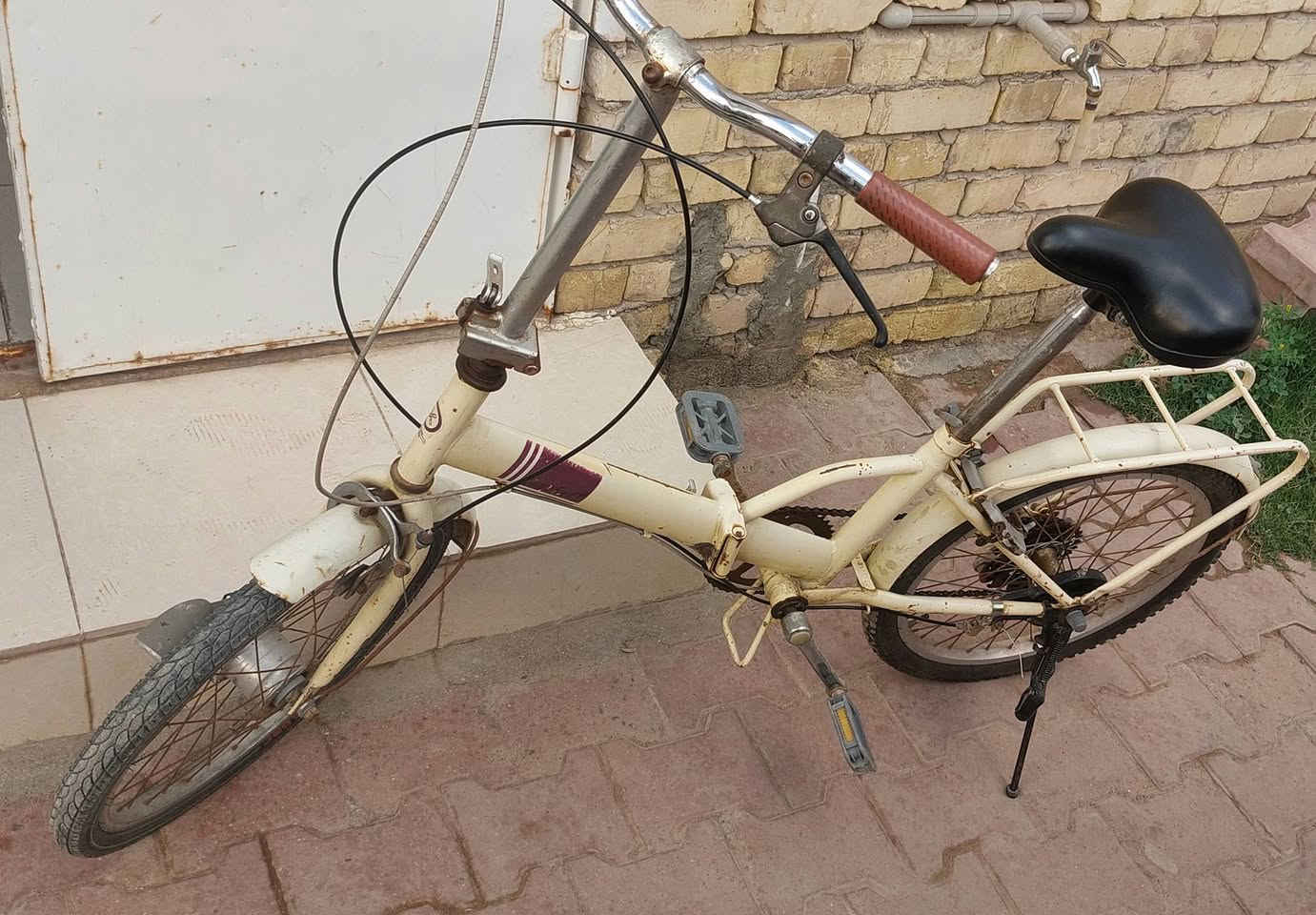 بايسكل طباگي جاهز حجم ٢٠ للبيع سعره ٥٠ وبيه مجال
***********
