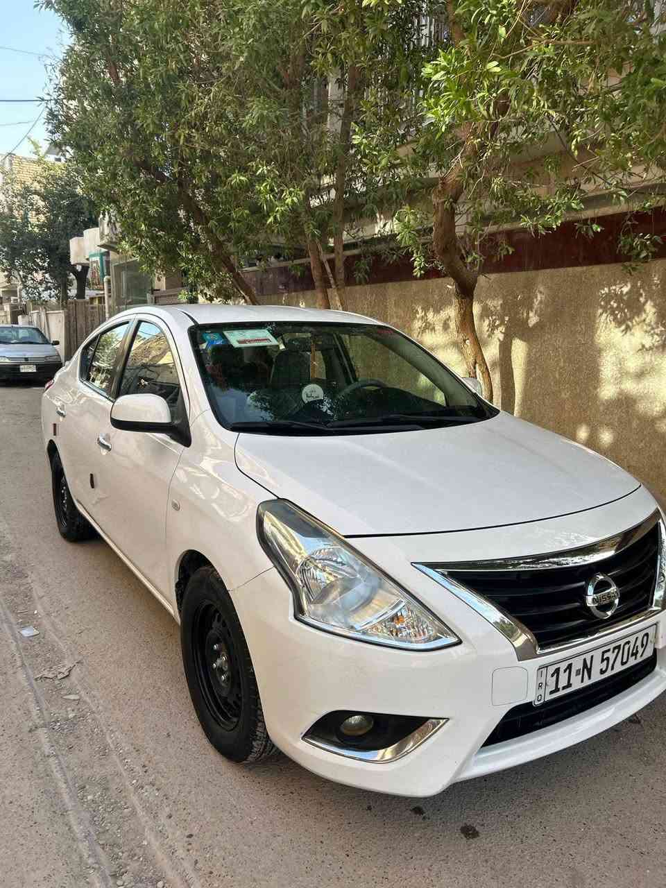 نيسان صني بغداد 2021 
نيسان صني هندي موديل 2021 بغداد رقم انكليزي هزة جديدة بليتة زرگة 

مكفولة من الصبغ والتبديل بيها رصعة بالباب الخلفي صغيرة 

تخم تاير جديد حتى السبير 

مغلفة ارضيتها جلد 

شاشة كامرة حساسات 

باتري جديد وادامة لكل السيارة بلكات نوزلات فيتبم دهن محرك وكير 

بيها دبل سويج ريمونت وكباتها وكتلوكاتها موجودات 
ماشية 85

السيارة مابيها اي نقص 

بيها رصعتين خفيفات ما مبينات 

السيارة مال جناي الله شاهد مال بيت 

رايدها ب 109 وبيها مجال ان شاء الله 

مكاني شارع حيفا 

*********** بي واتساب 

شرط تسوي عقد مروري
